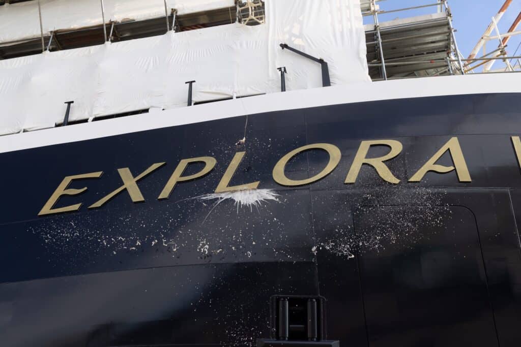 Explora V Aufschwimmen